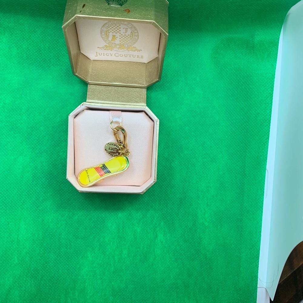 Juicy Couture Limited Edition Snowboard Charm - Picture 8 of 8
